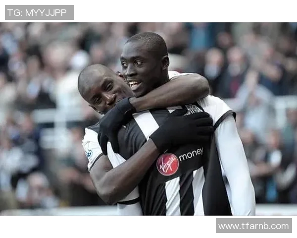 足球明星聚餐精彩瞬间回顾与幕后故事分享视频合集